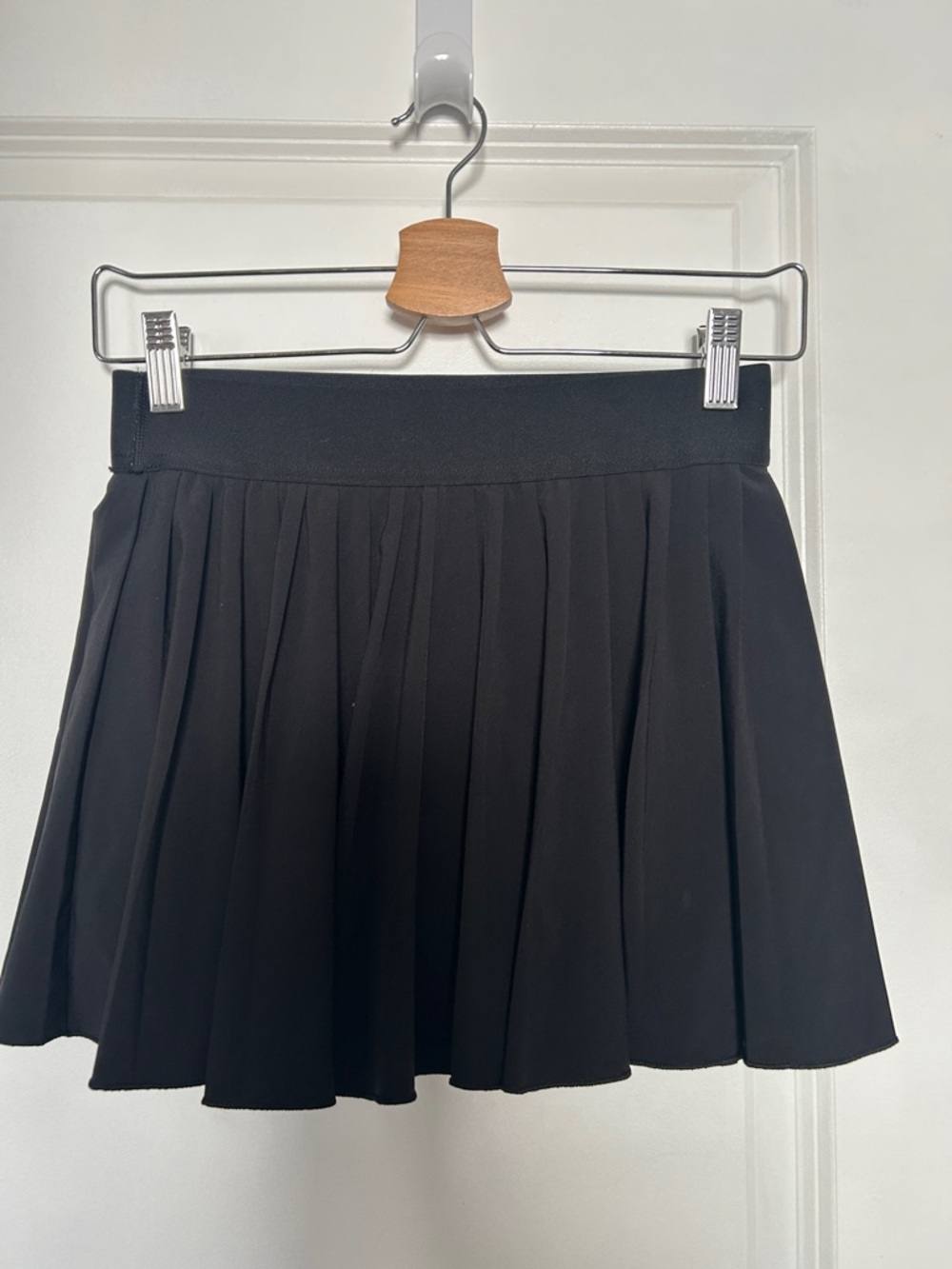 Aritzia Black Pleated Mini tSkirt